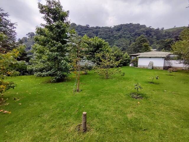 #1011 - Terreno para Venta en La Antigua Guatemala - Sacatepéquez - 1