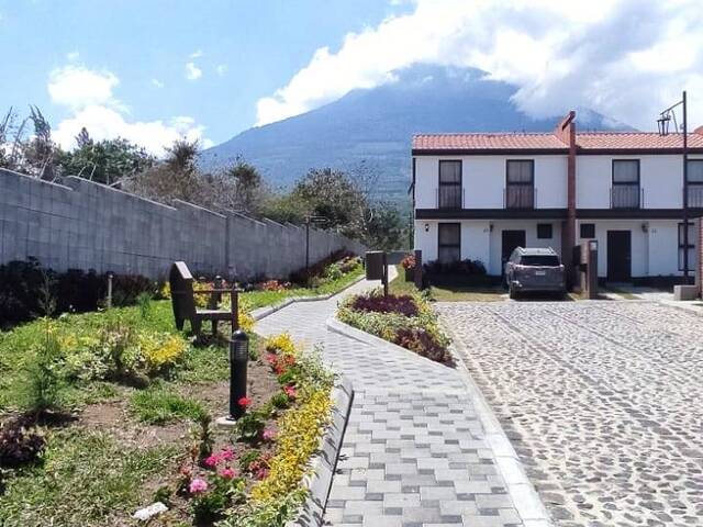 #1074 - Casa para Venta en Ciudad Vieja - Sacatepéquez - 3