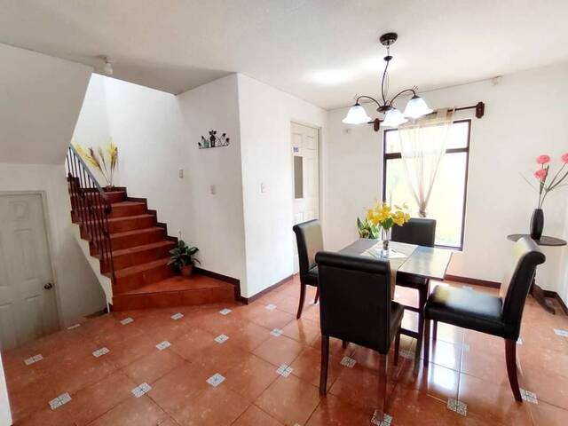 #1090 - Casa para Venta en Ciudad Vieja - Sacatepéquez - 1