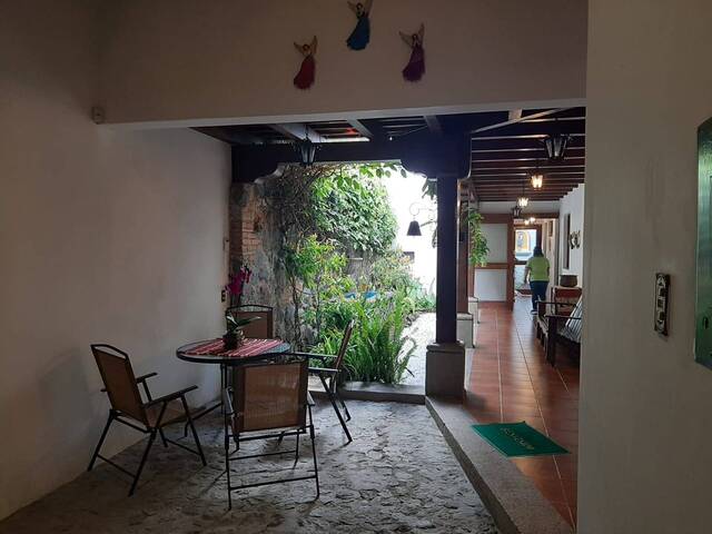 #2044 - Casa para Venta en La Antigua Guatemala - Sacatepéquez - 2